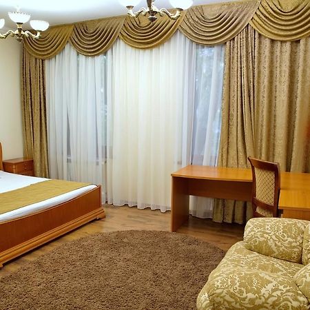Boomerang Business Hotel Odesa Exterior photo