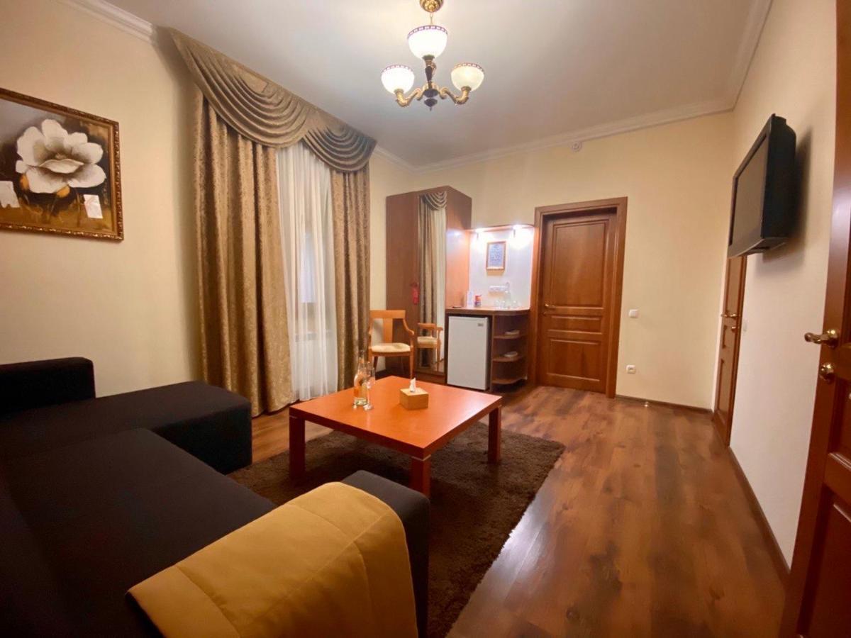 Boomerang Business Hotel Odesa Exterior photo