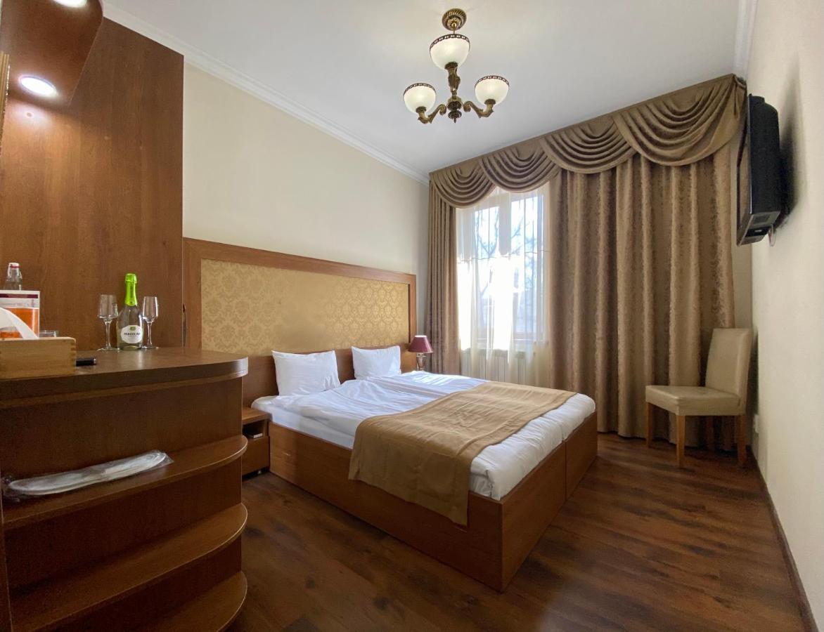Boomerang Business Hotel Odesa Exterior photo