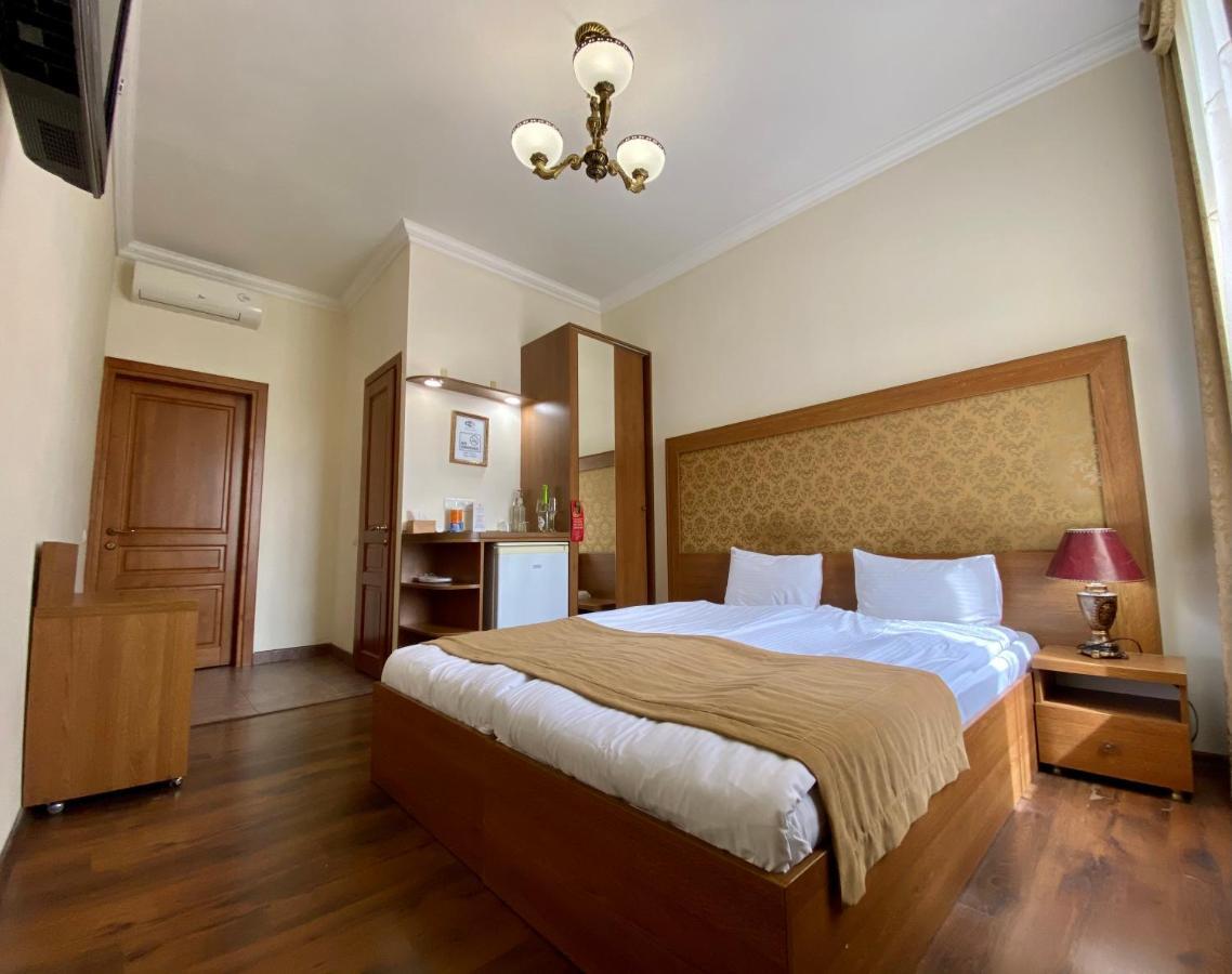 Boomerang Business Hotel Odesa Exterior photo